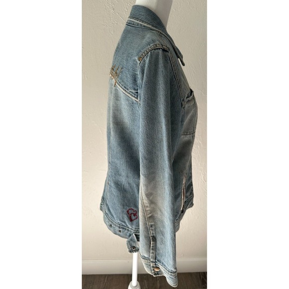 Chicos Denim Jean Jacket Sz 1‎ 4 Pocket Embroidered Distressed Wash Love Hearts - Picture 6 of 8